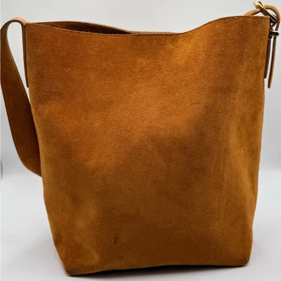 Madewell Suede Essential Bucket Tote - Picture 4 of 7